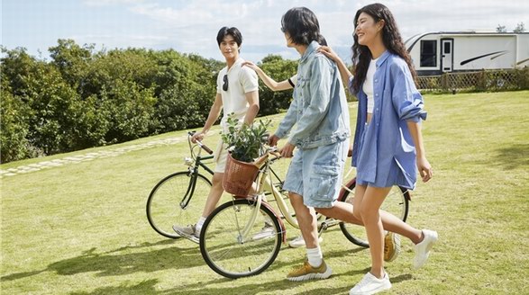 舒適赴約，愜享夏日生活 Clarks發布2024夏季最愛系列