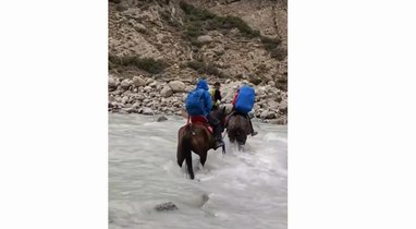新疆烏孫古道發生洪水有驢友被困？當地文旅：已關閉入口