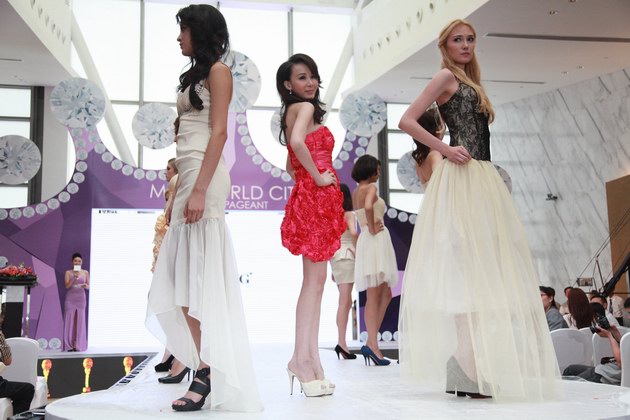 2012世界城市小姐（Miss World City）中國大賽,蕭薔神秘現身上演模特秀