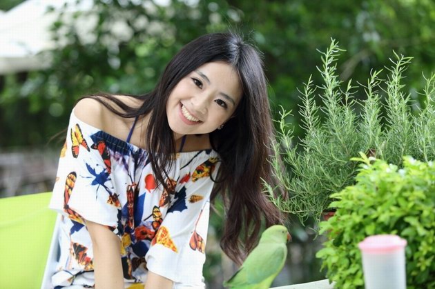 臺灣嘉義大學畢業歌比賽冠軍,甜美女生魏暉倪