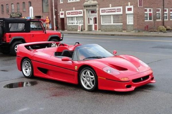 法拉利限量旗艦「Ferrari F50」正于美二手網站拍賣