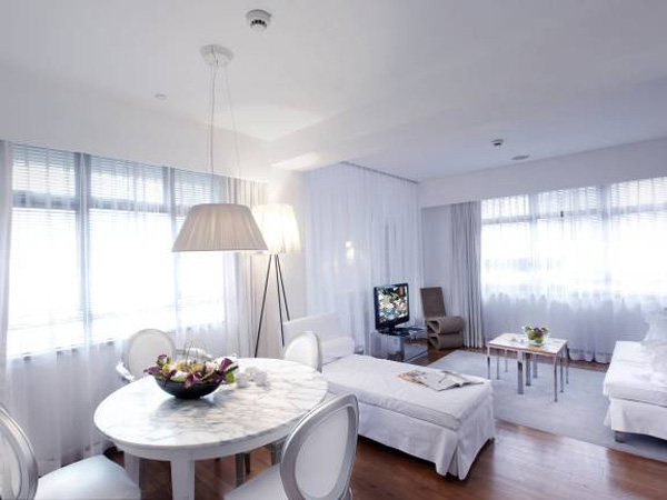 J Plus Boutique Hotel 呈獻私人影院體驗