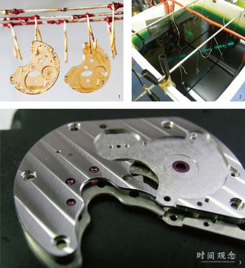 1. 除了鍍銠之外，也有品牌嘗試將黃金電鍍在機(jī)芯零件上，重現(xiàn)了早期鎏金機(jī)芯的復(fù)古貴氣質(zhì)感。