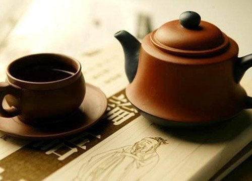 泡茶，首先得選茶和鑒茶。
