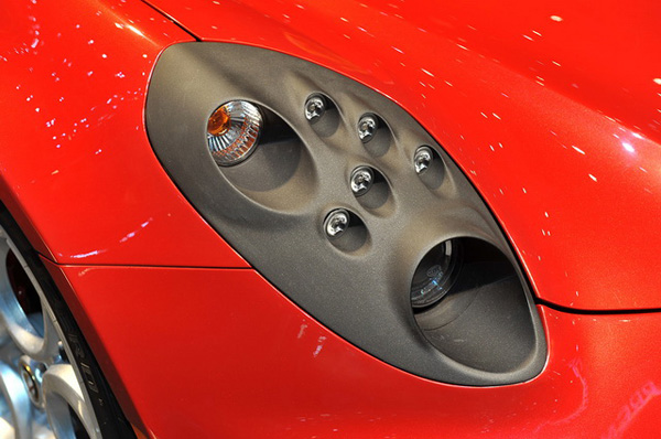 Alfa Romeo 4C 跑車量產版現身日內瓦車展