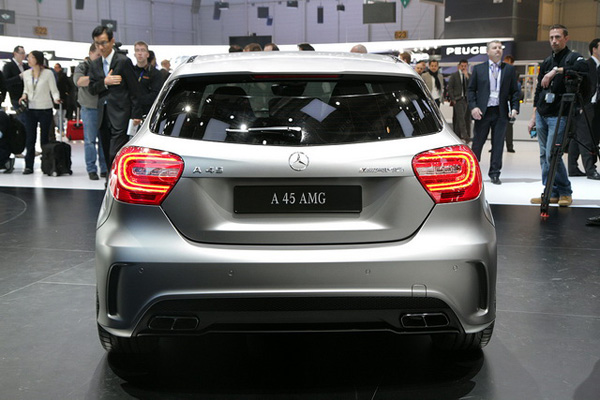 奔馳于日內瓦車展發表「A45 AMG」高性能掀背車
